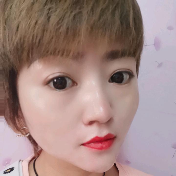 爱笑女孩