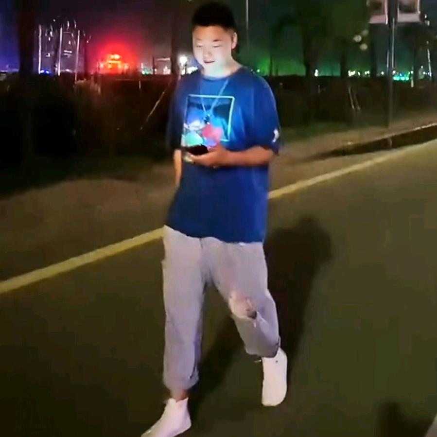 一寸疤&