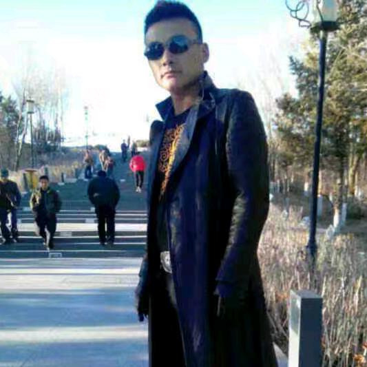 乌云满都呼