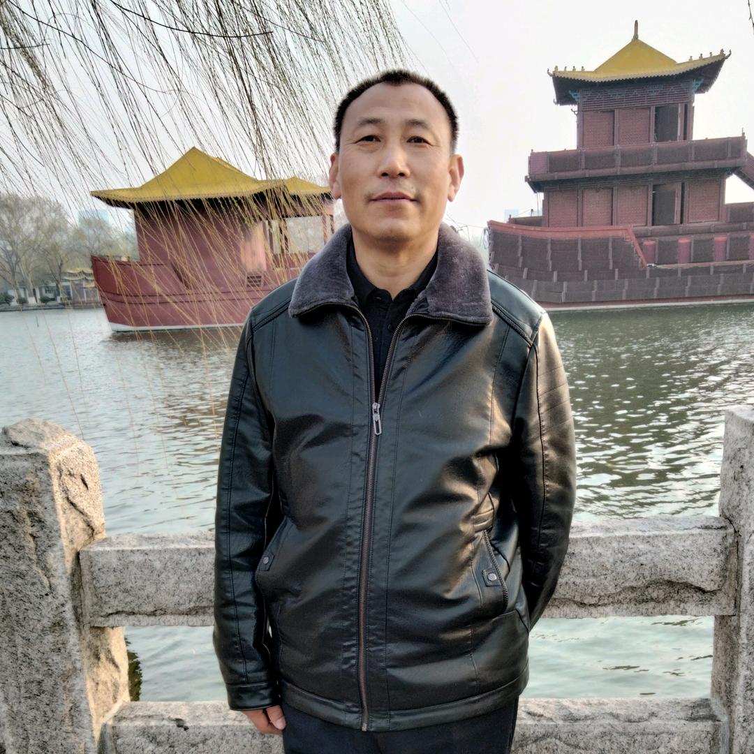 爱唱歌的大叔🎤