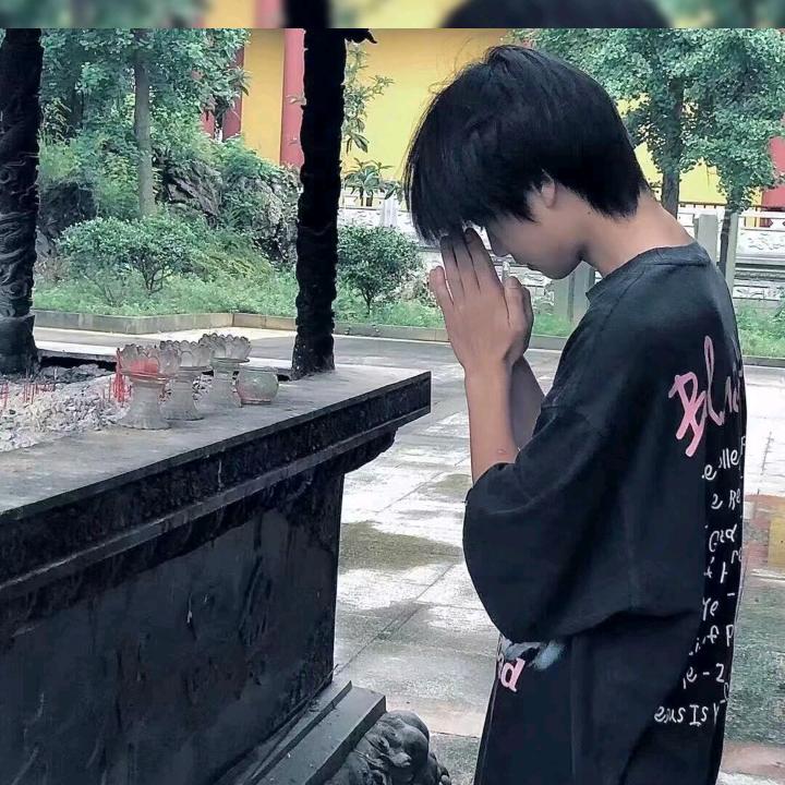:@好想$抱你:-)