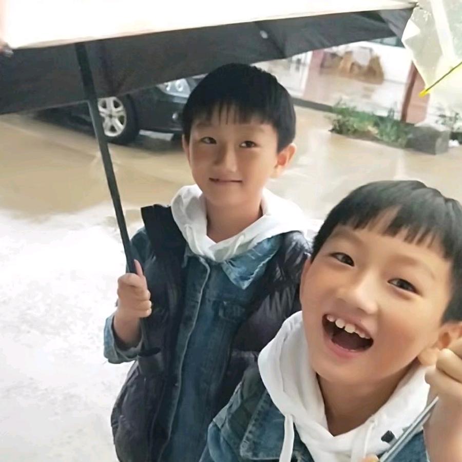 卖女孩的小火柴