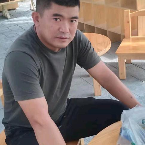 人丑心善，真心对人。