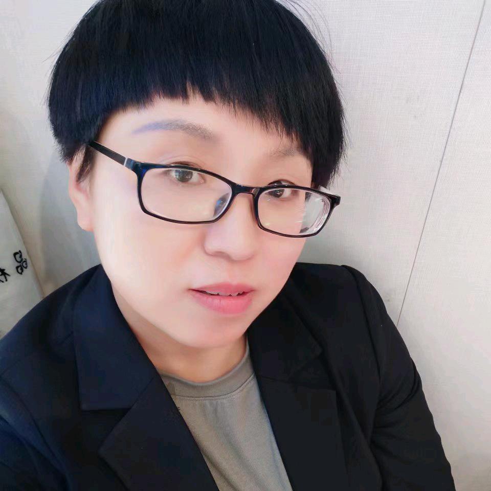 盛和红木小镇梁姐