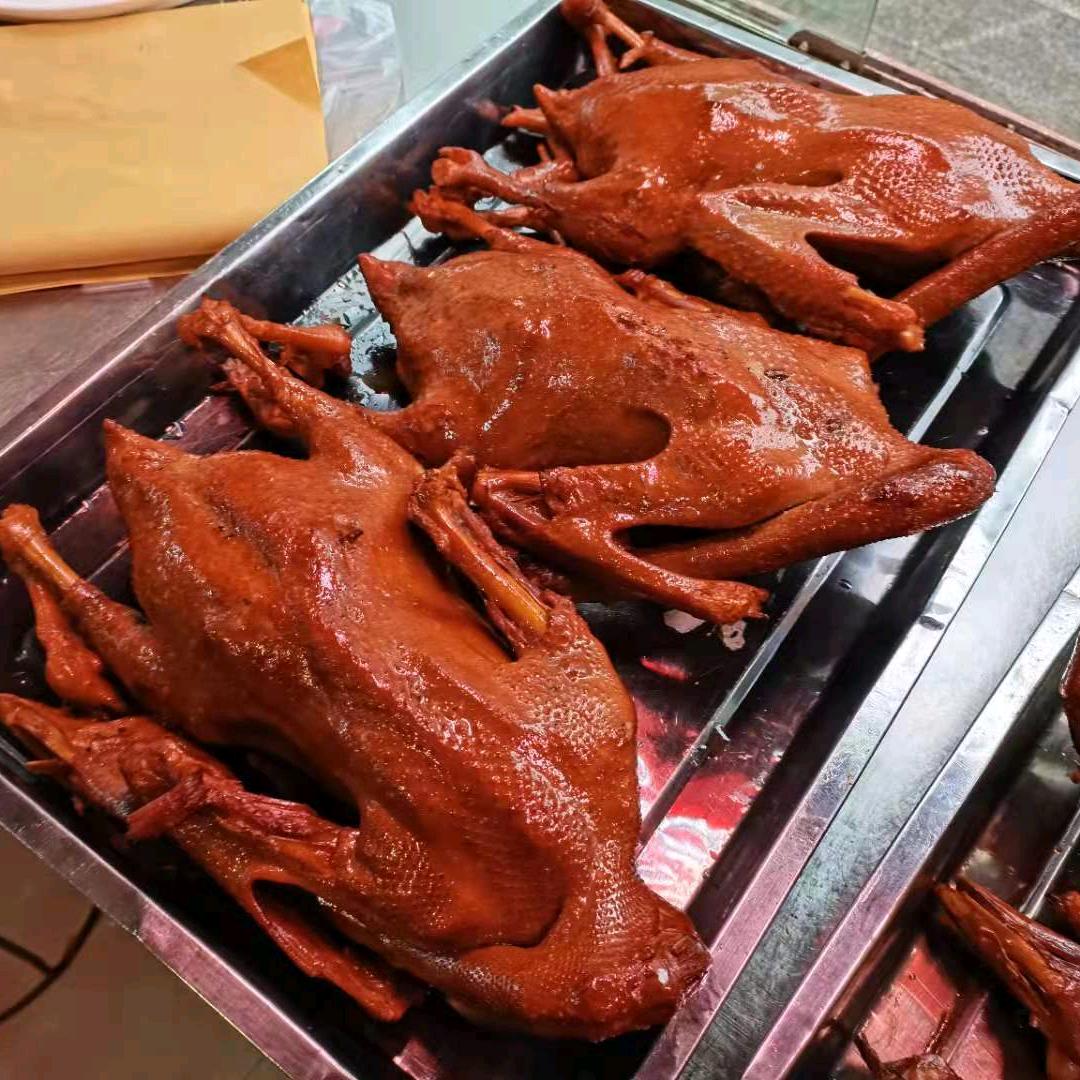 家拿拿熏酱老鹅