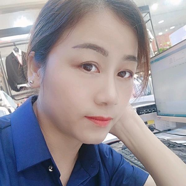 高安百纳服饰新贵华奇丽军姐