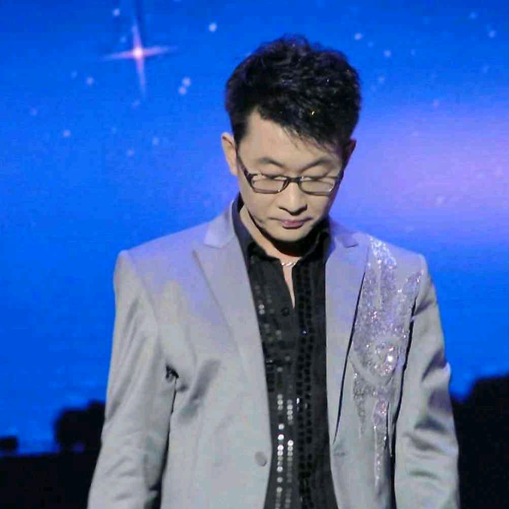 淡笑凡尘
