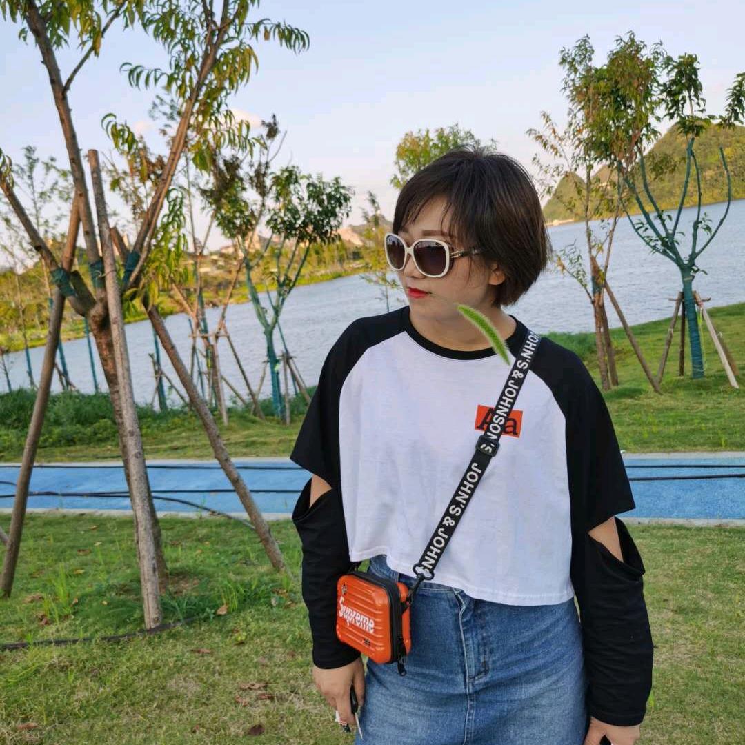 夏飞～卖裹卷的小姐姐