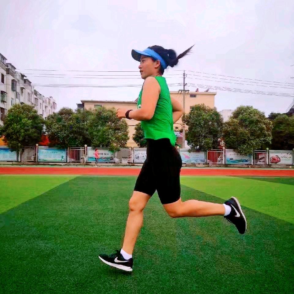 小雨爱上跑步