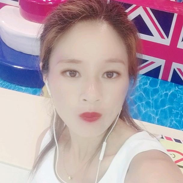 清晨的魏丽