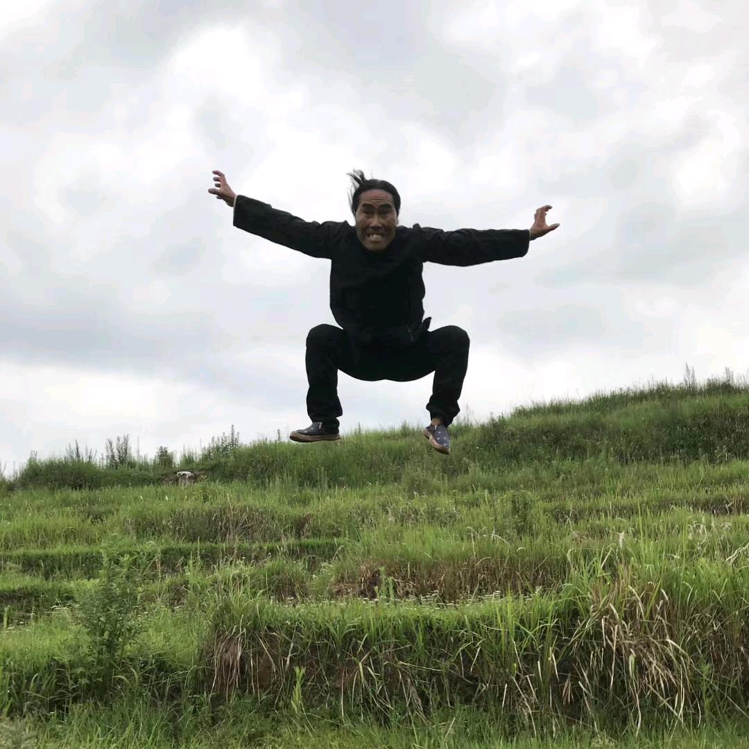 笑星  巫合