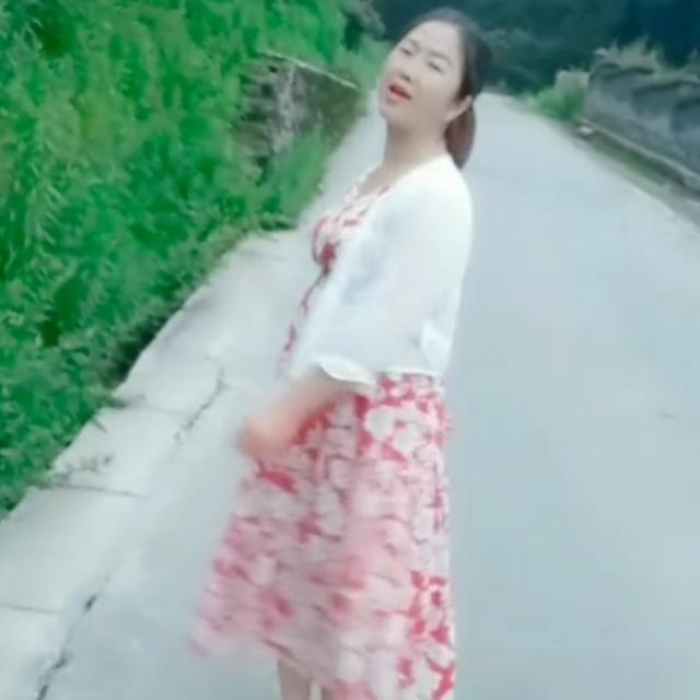 时光荒凉了承诺，没爸妈的丫头，承蒙厚爱