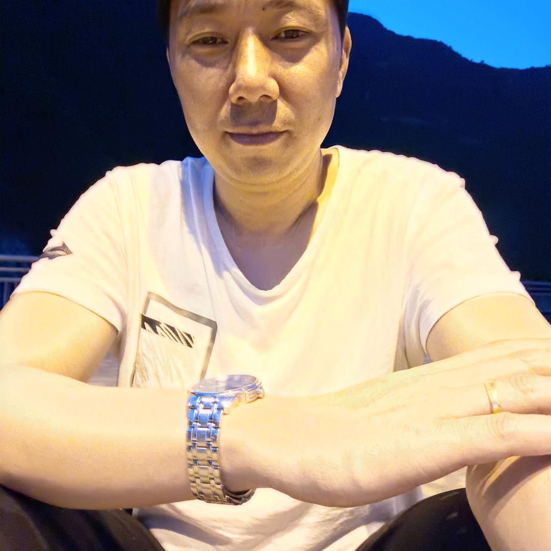 邓作刚，白事一条龙服务