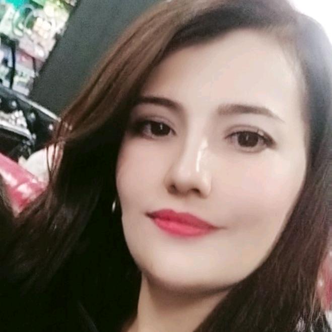 伊娜伊女装