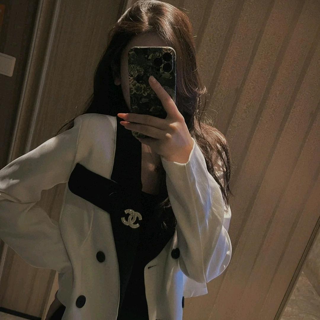 Li李小姐