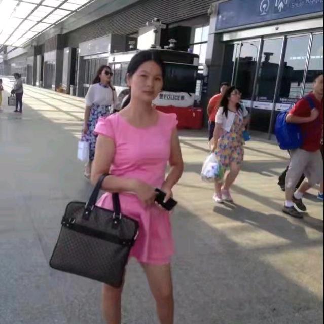 八点半