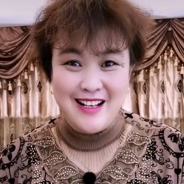 燕子大码妈妈装