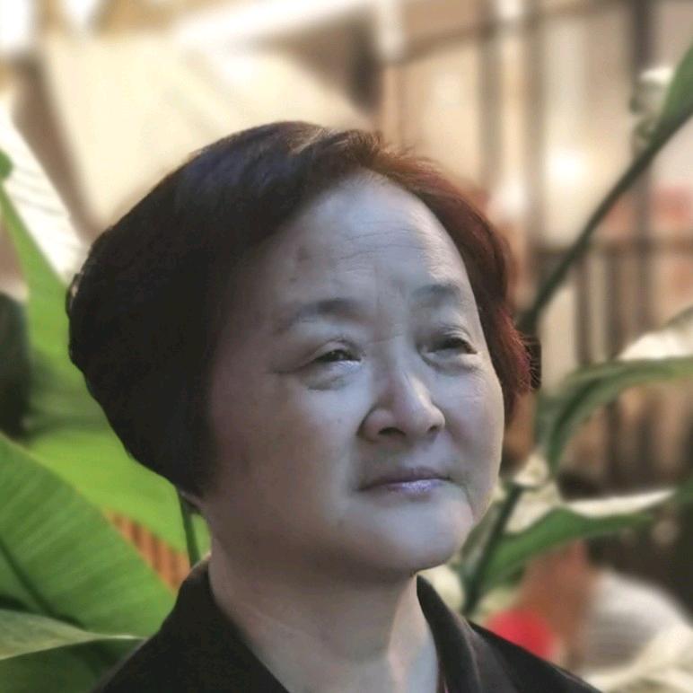 邱姐.