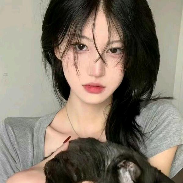 影子里的玫瑰