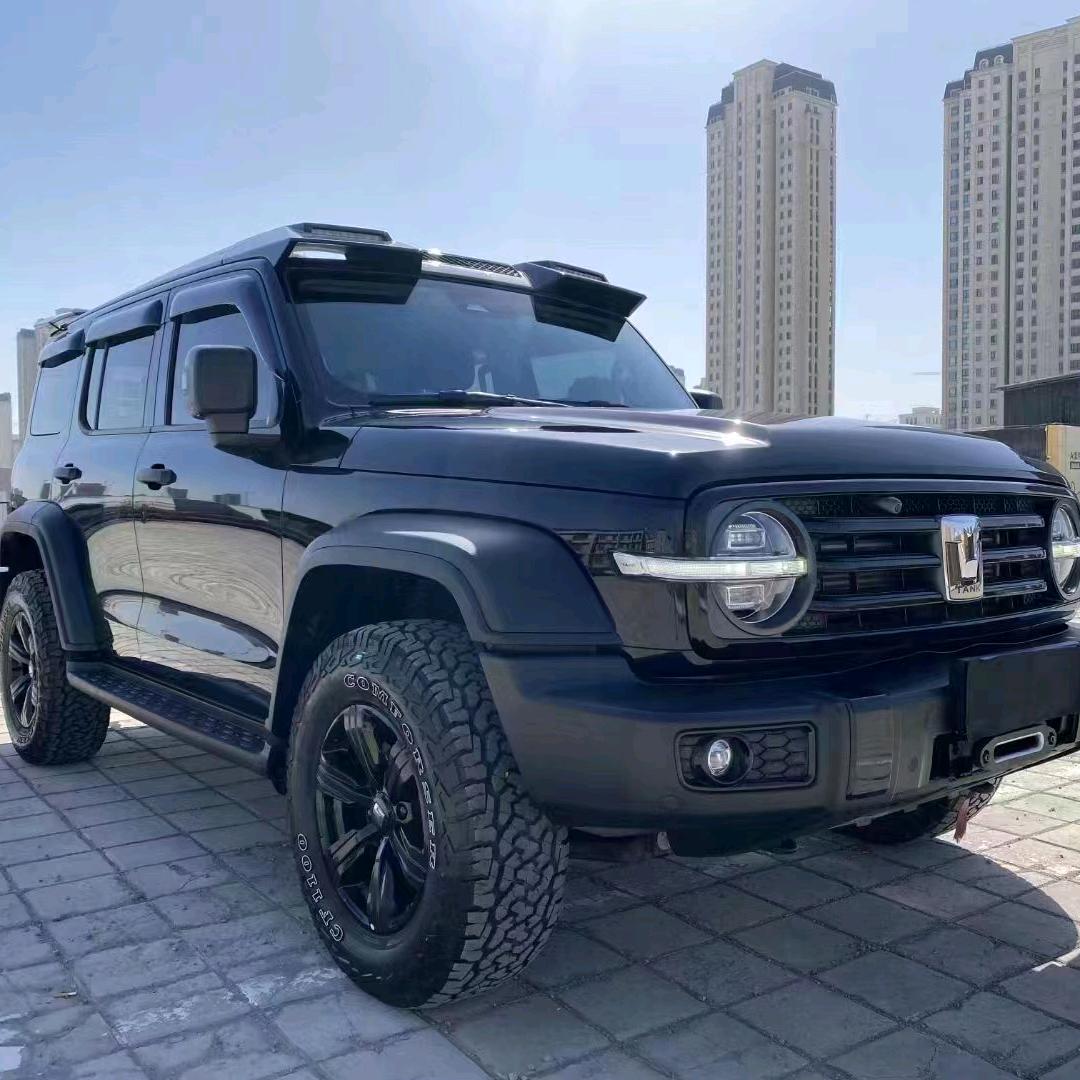 艳娜鼎信卧龙二手车