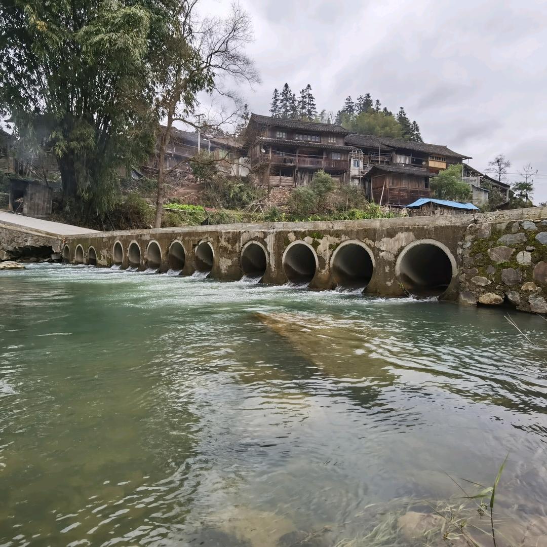 波涛汹涌