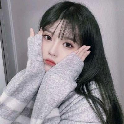 楚楚.
