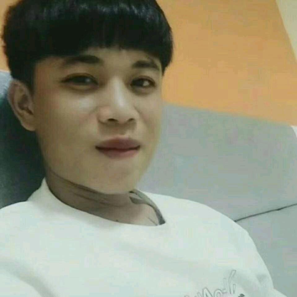 逼(ಥ_ಥ)尖