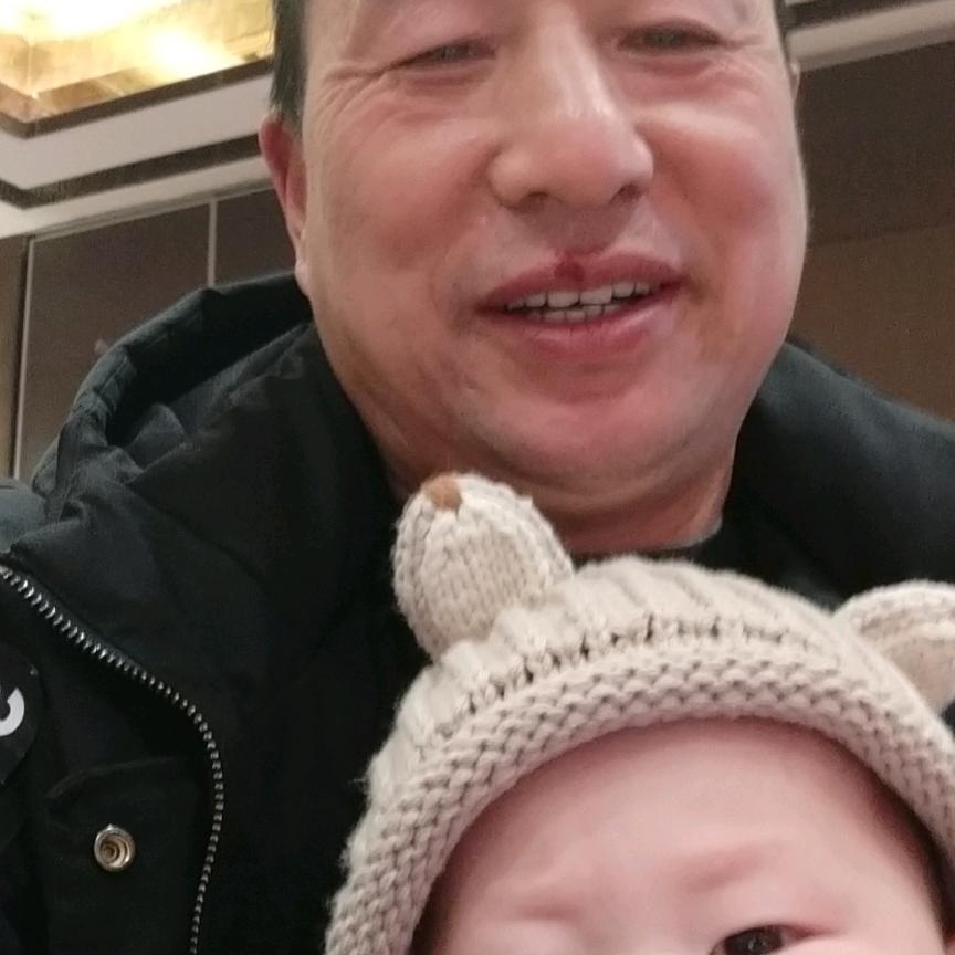 康威木业，文建红