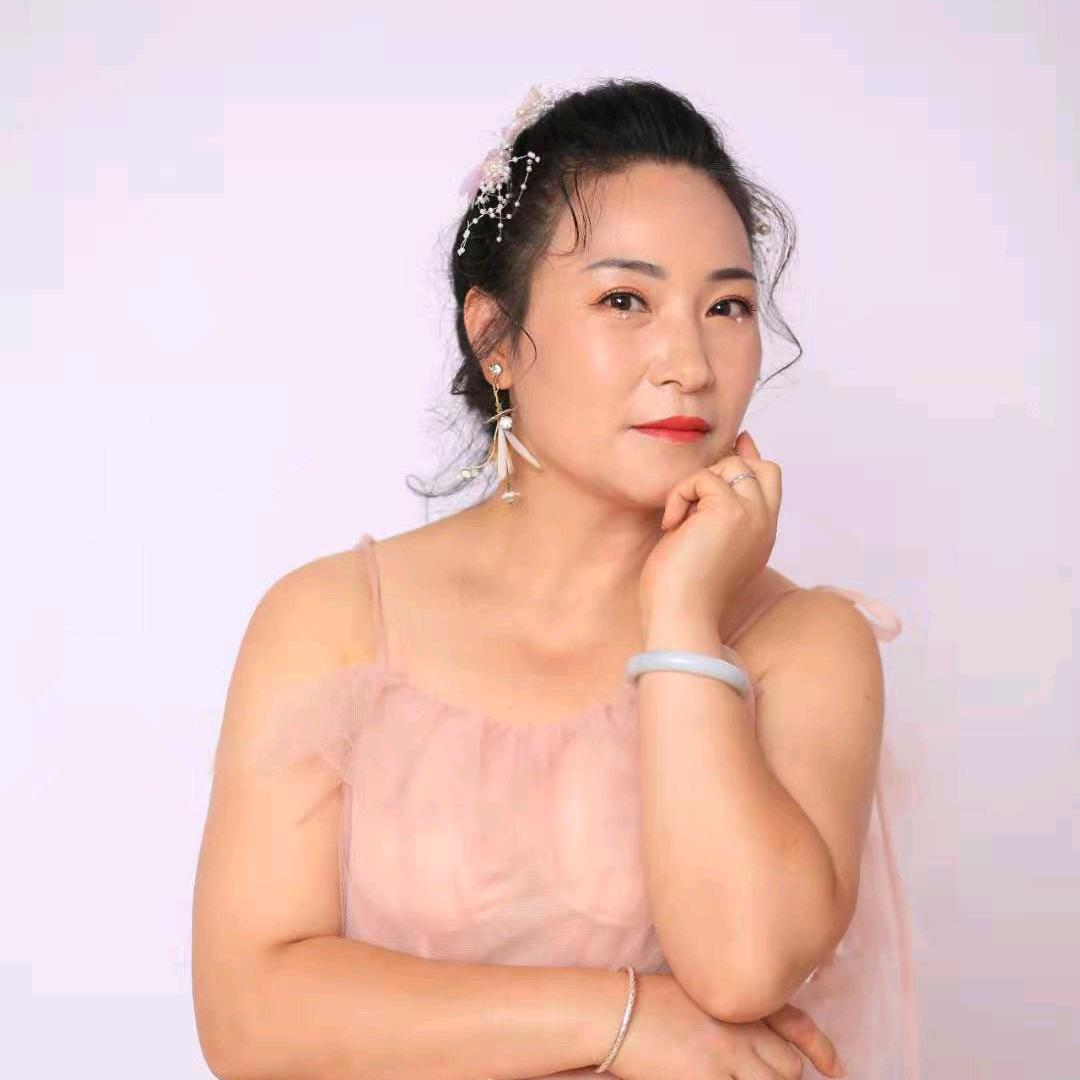 英子