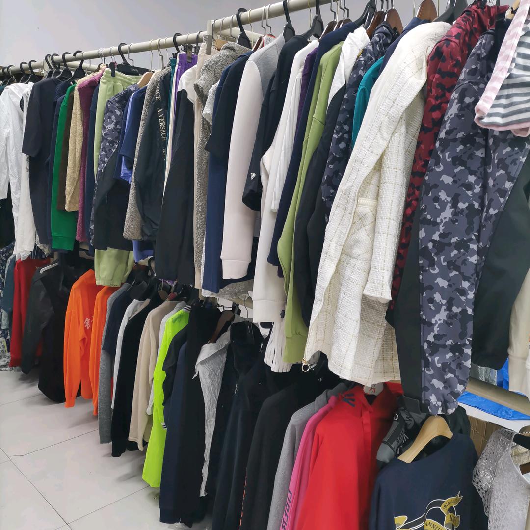 宋小淘服装工厂-龙湖服装清仓号