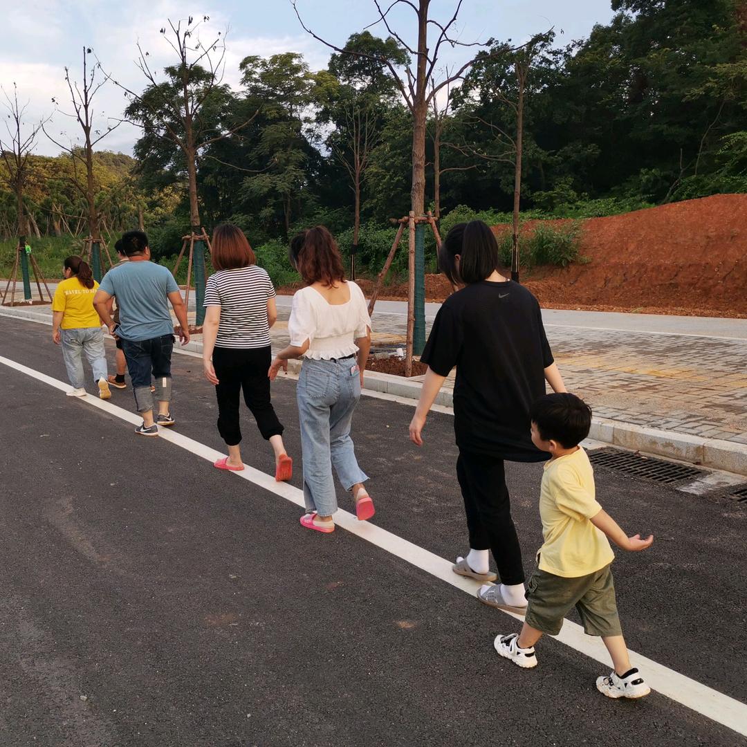 甜甜家的相依