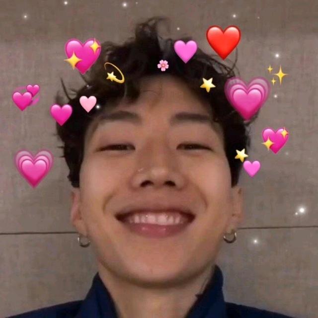 不是达尔文.(见过单依纯版)