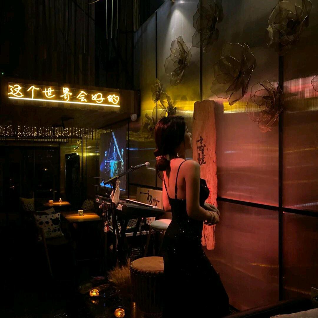 女人無情便是王