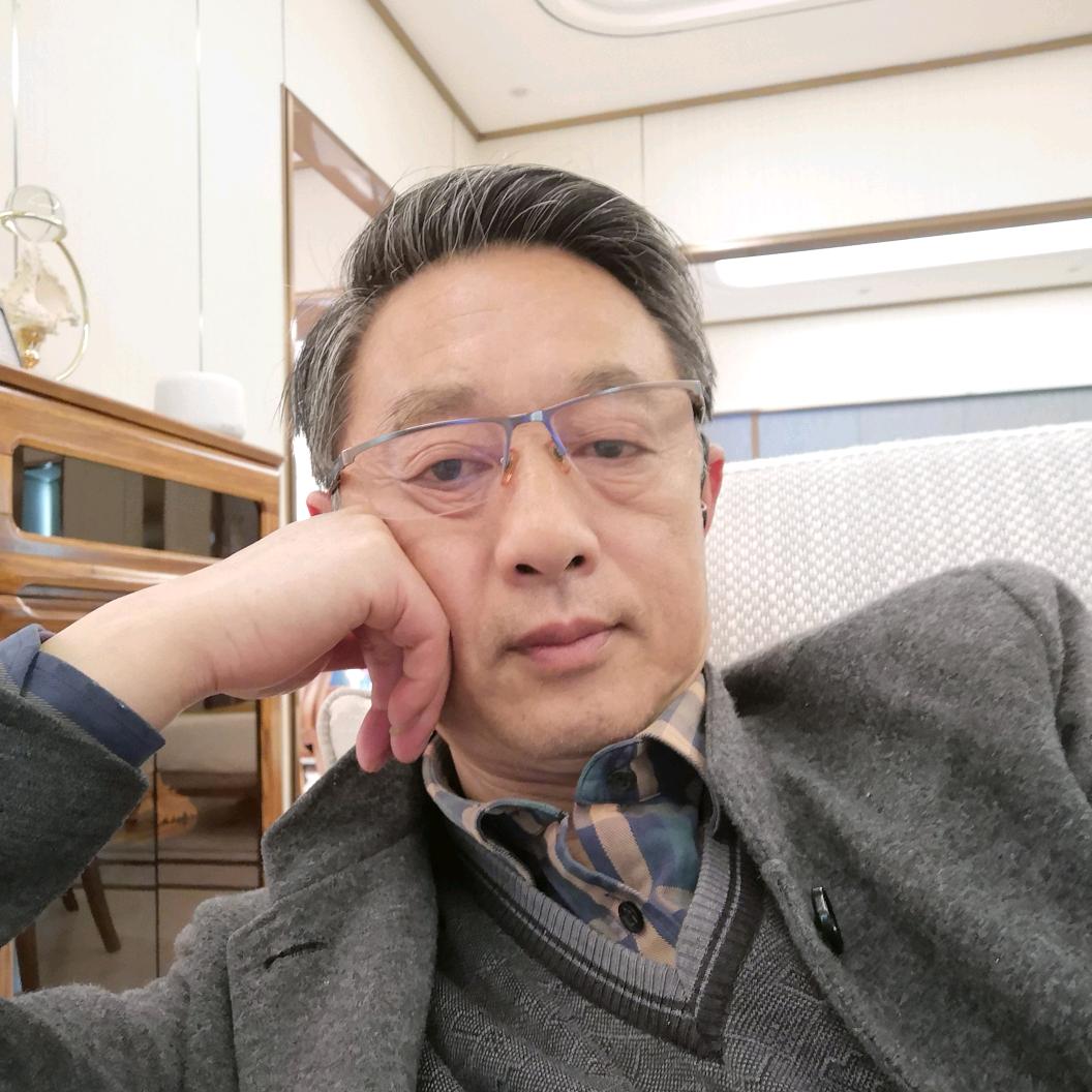 正能量老张