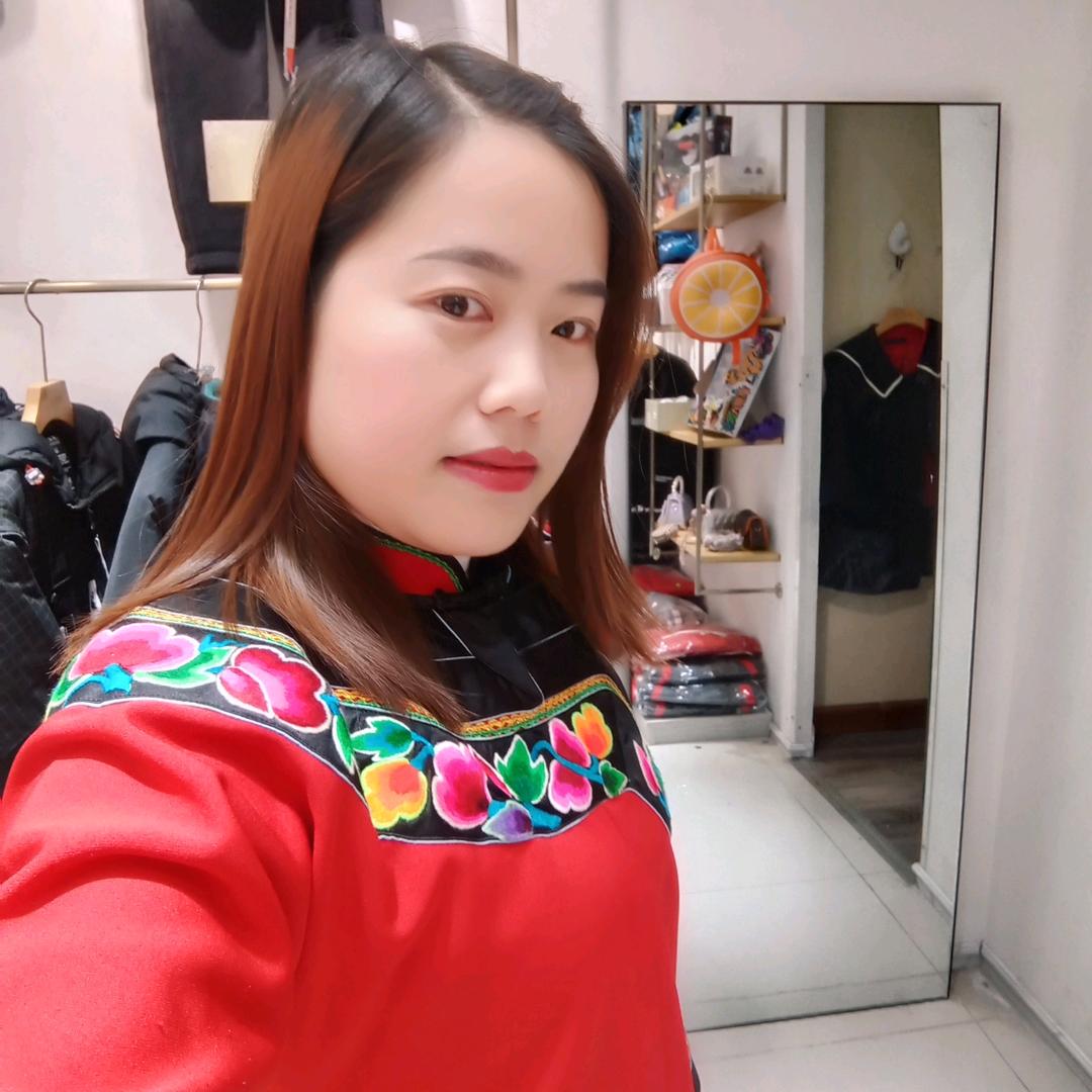 贵州深港鞋业松桃1店-英英