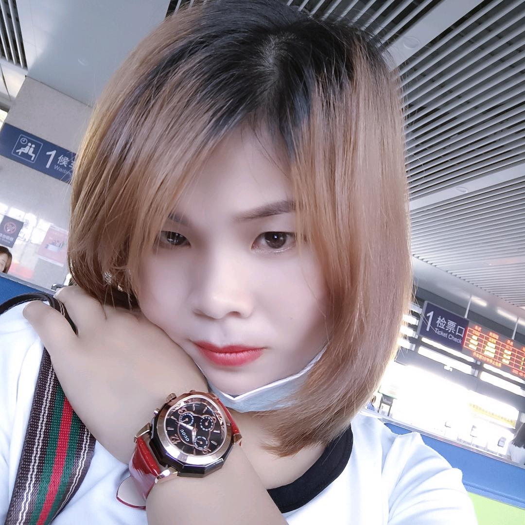 云南小粉妹橱窗囗