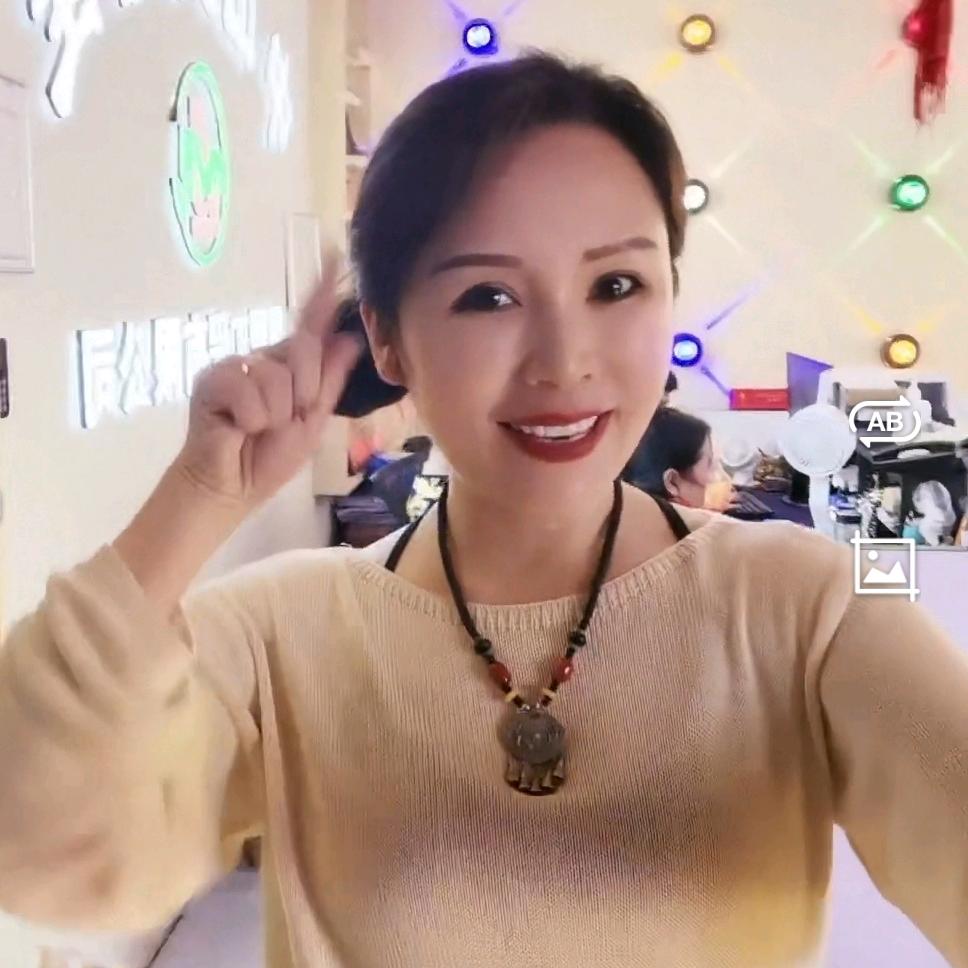 灯光女神 芳芳姐
