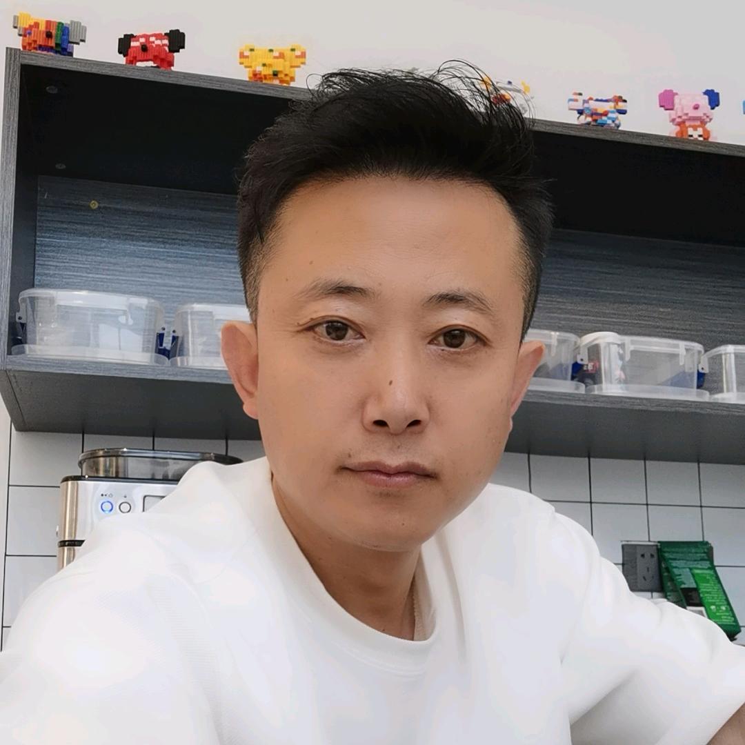 关注  侯刚 🌹发型师
