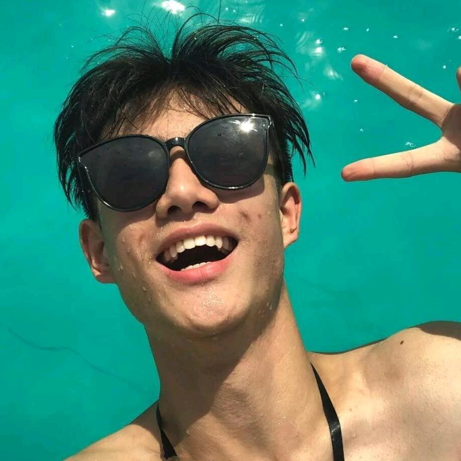 游泳健身李经理