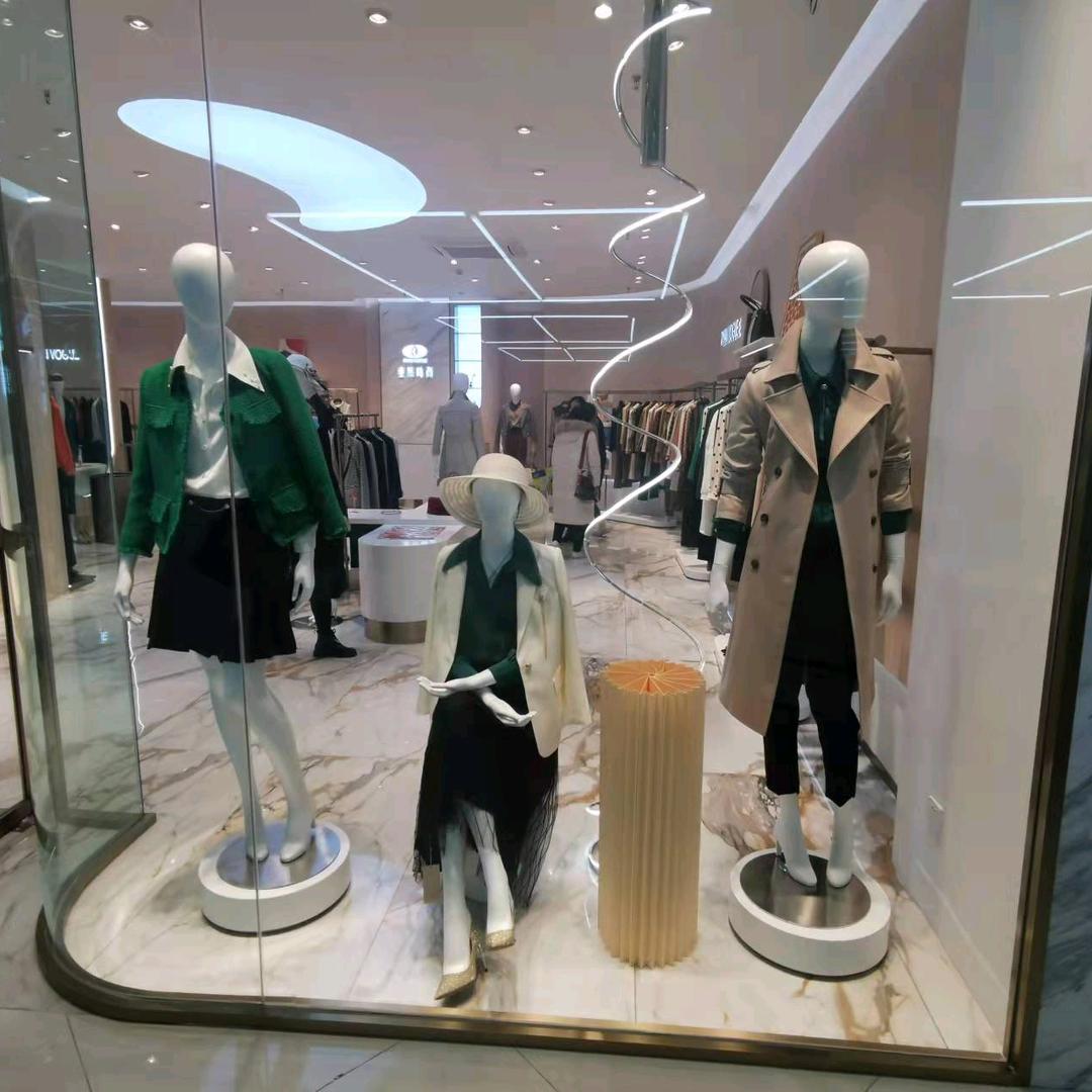 山东博兴卓姿时尚品牌女装集合店