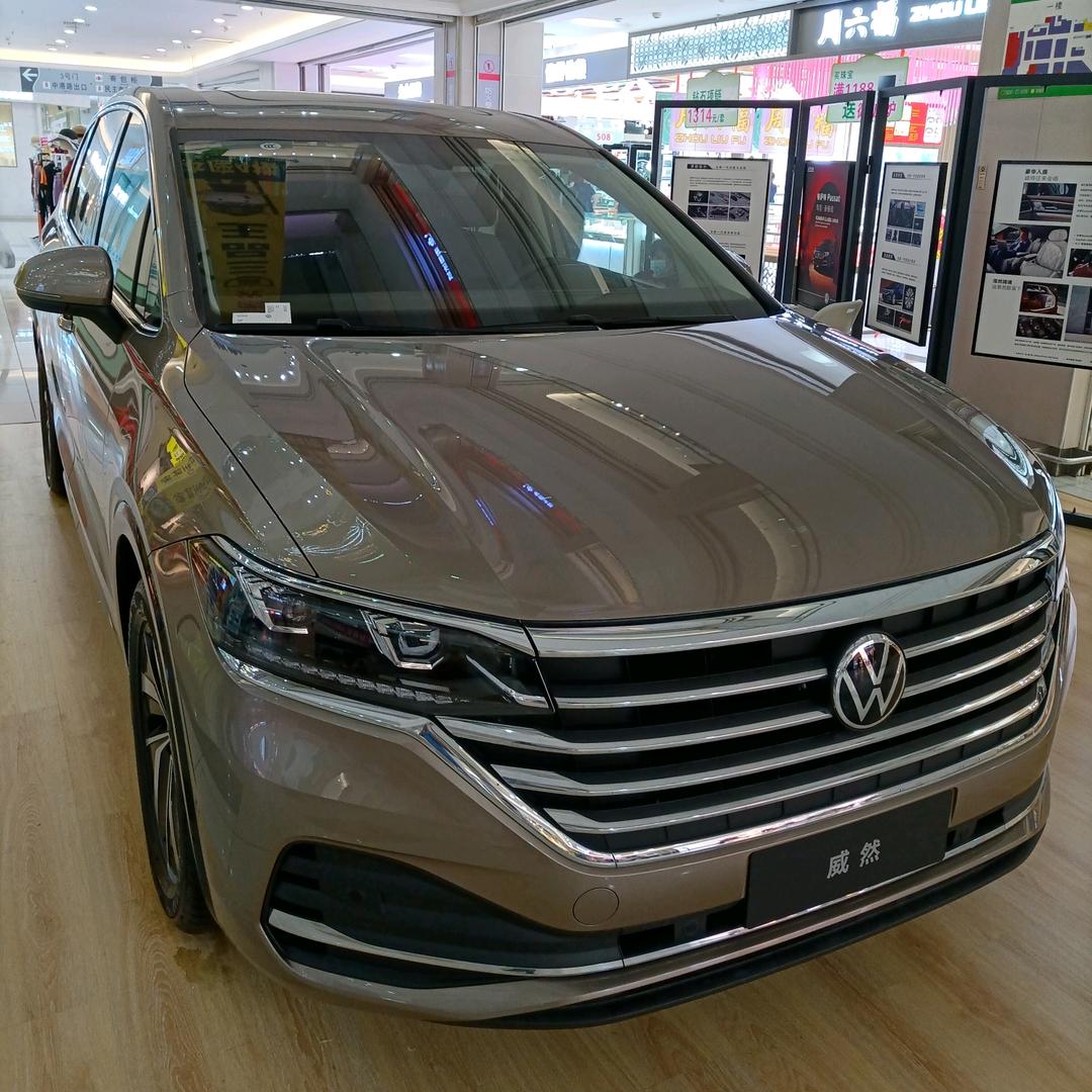 哈哈😊我有美妞一枚