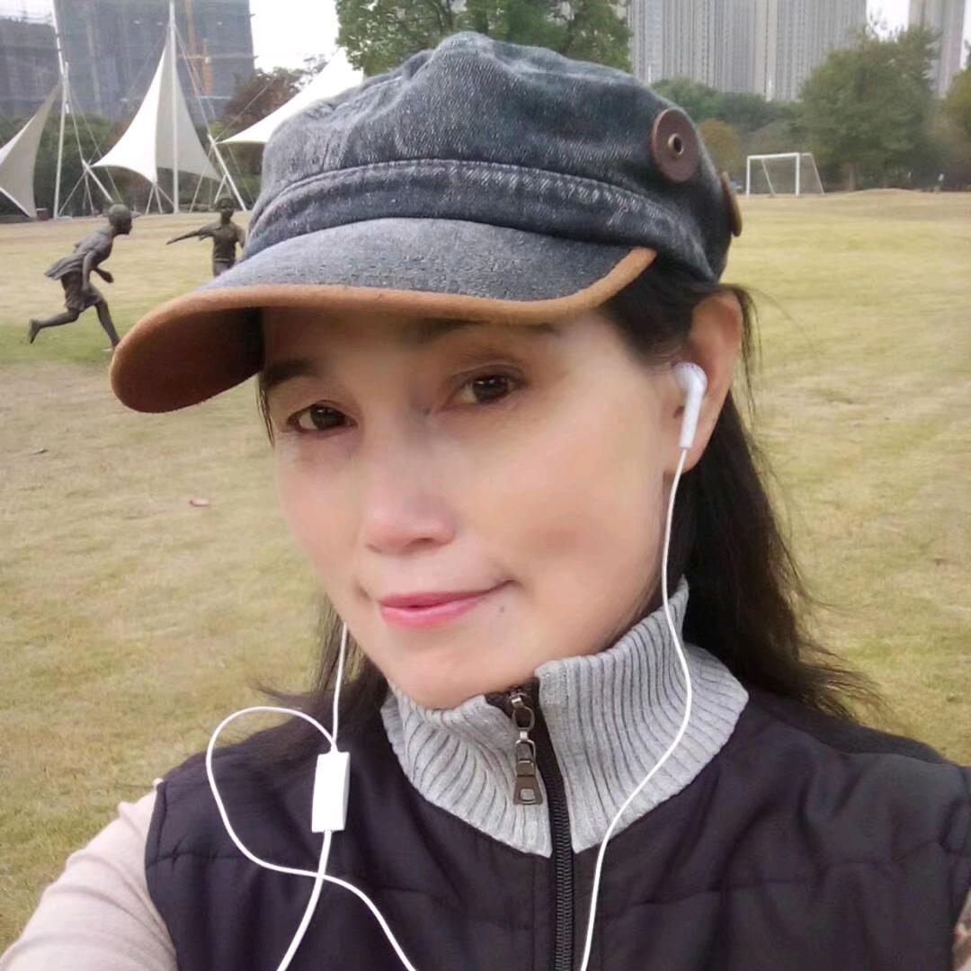 幸运的梅子@满粉