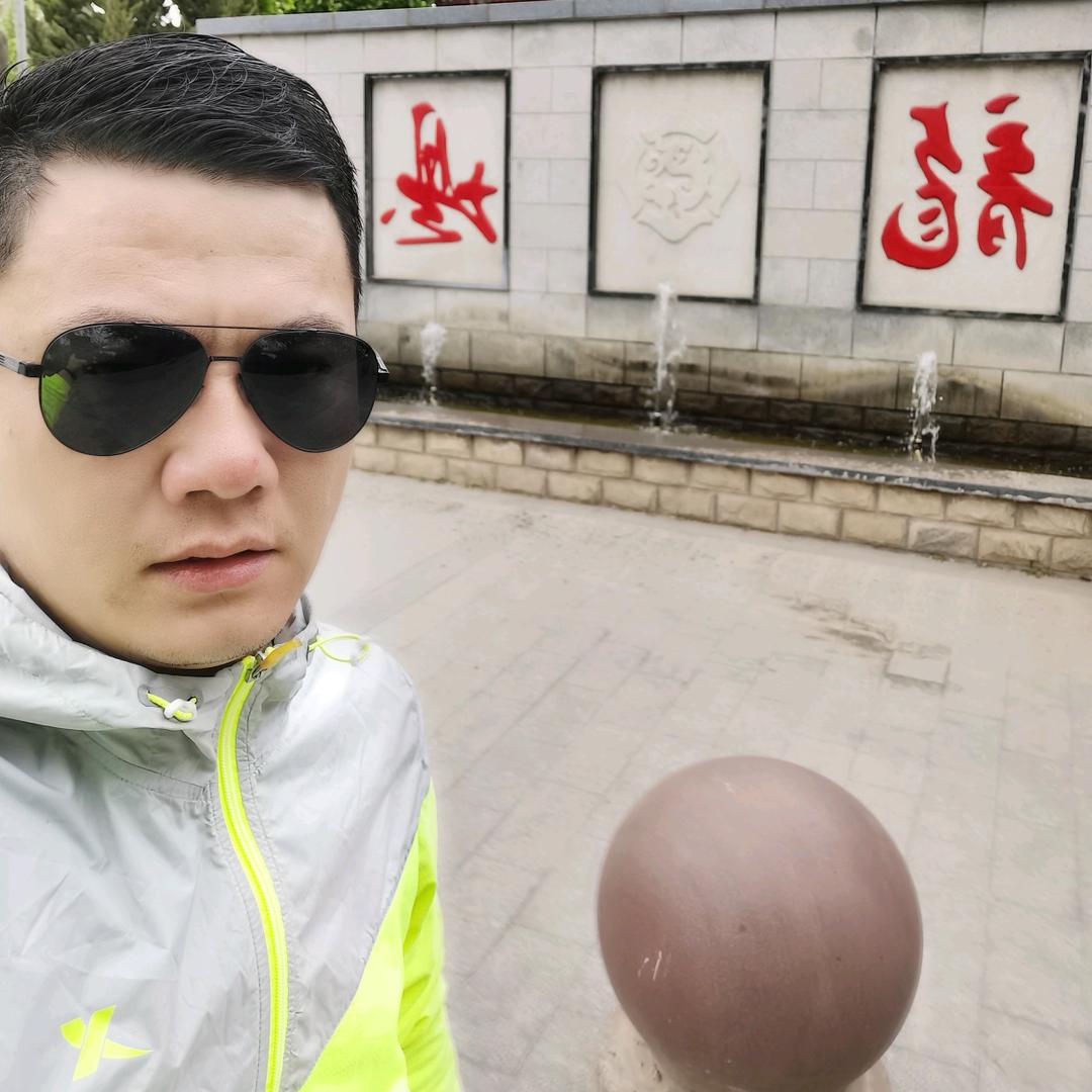 老奎，皇润泽系统门窗