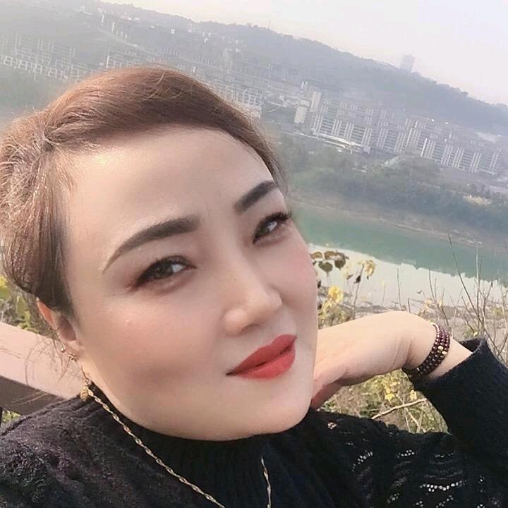 江红红红