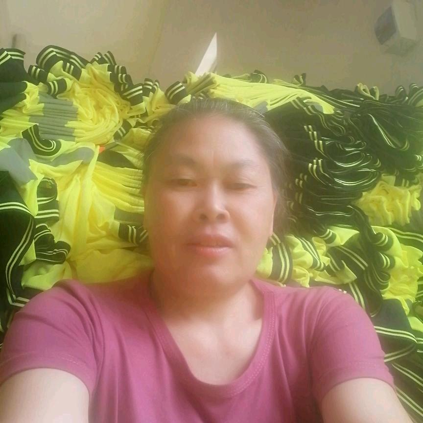 龚i润凤