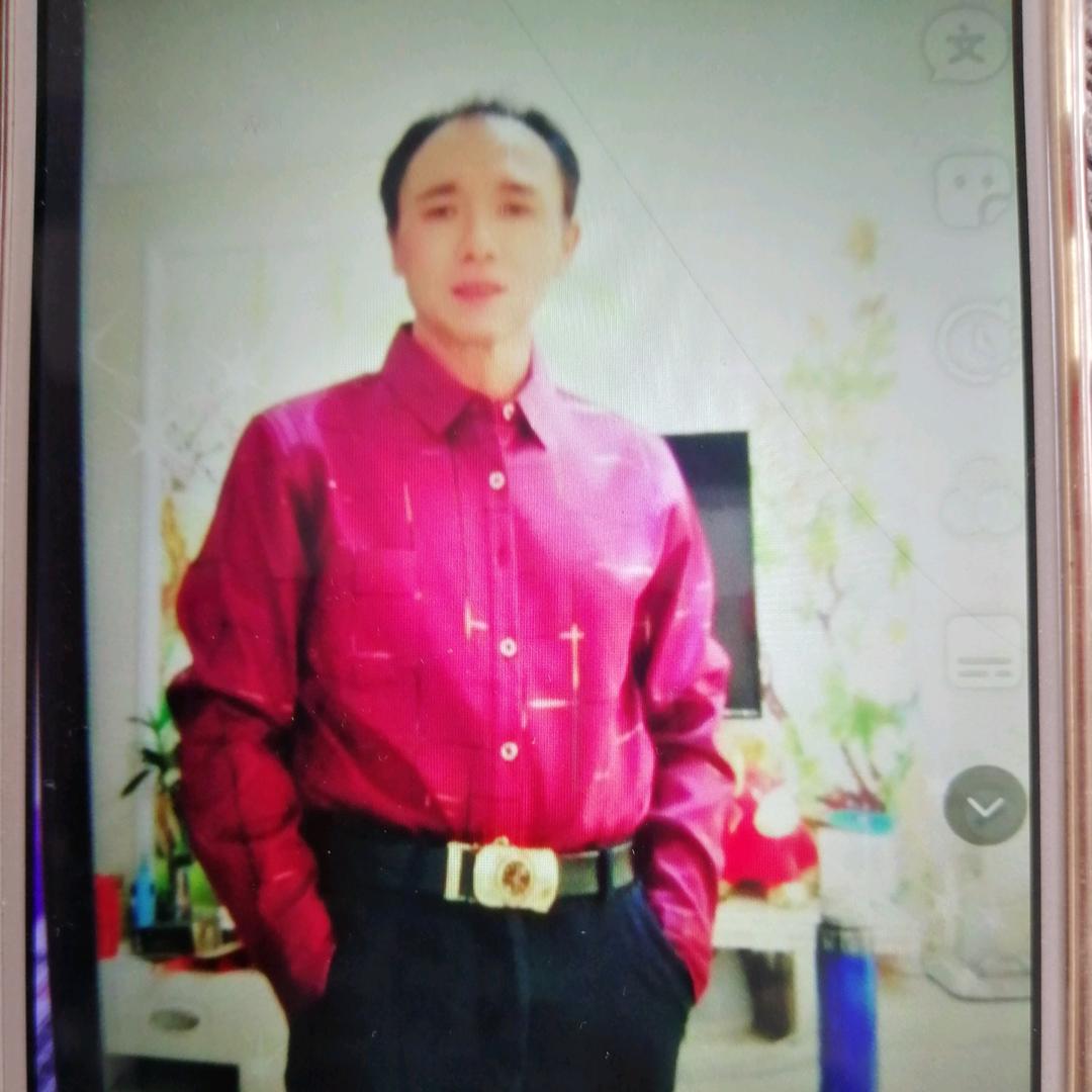 董师在蒙自专业贴砖