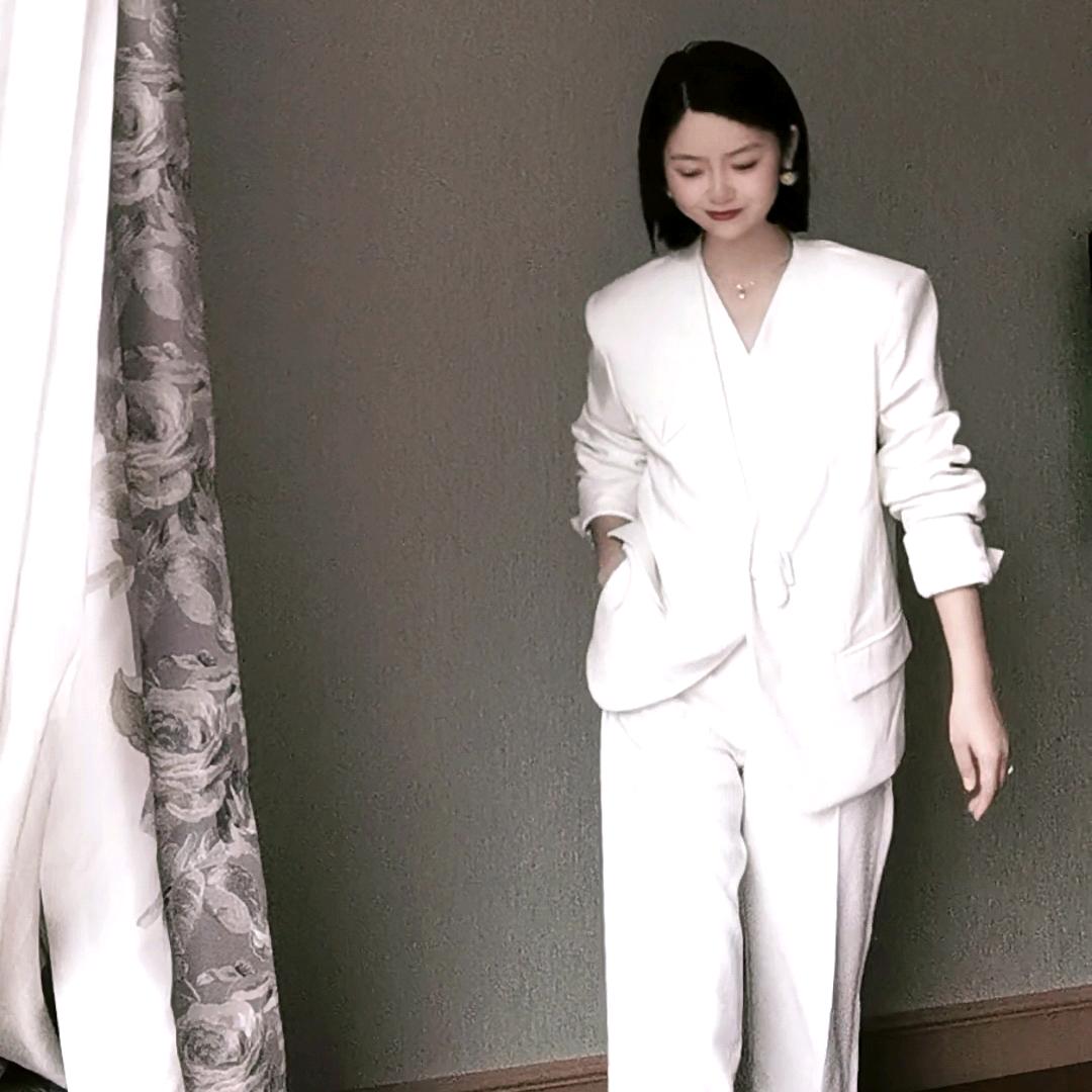 大奔姐👑