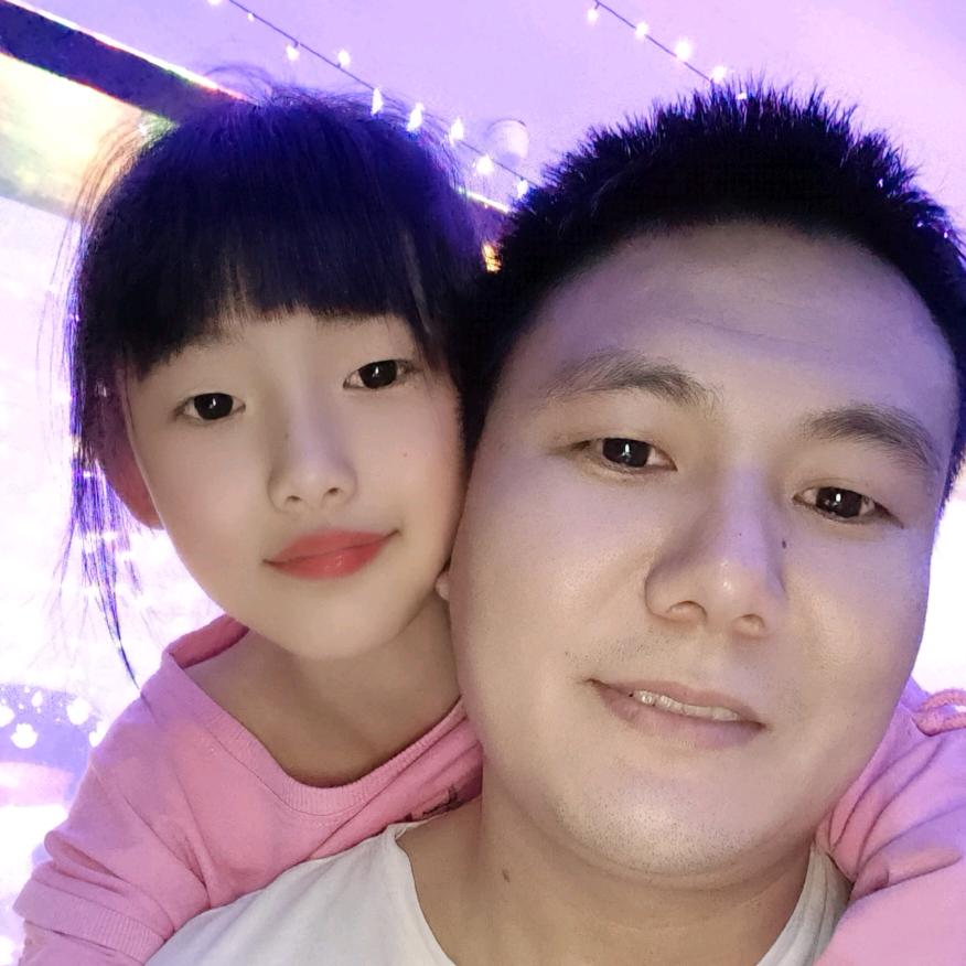 龙小涵父女