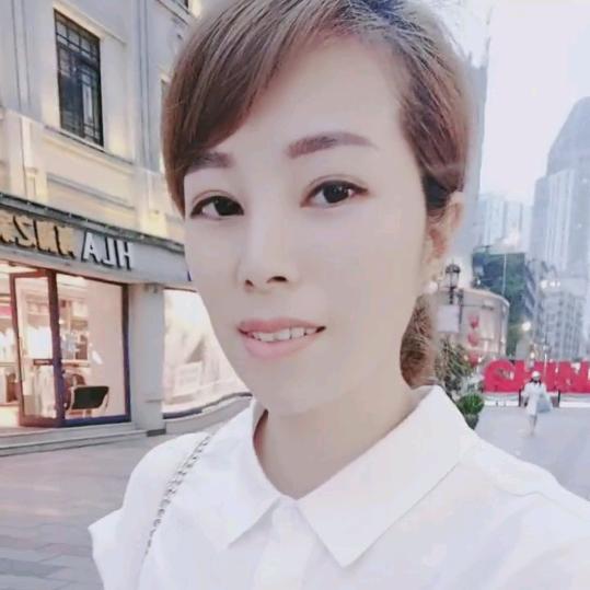 雷小玲