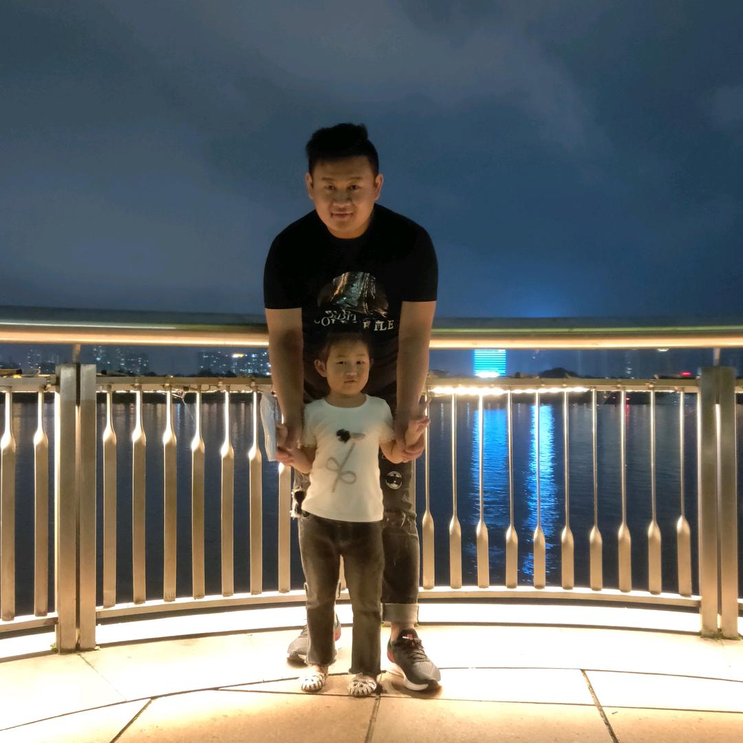 肖佰万